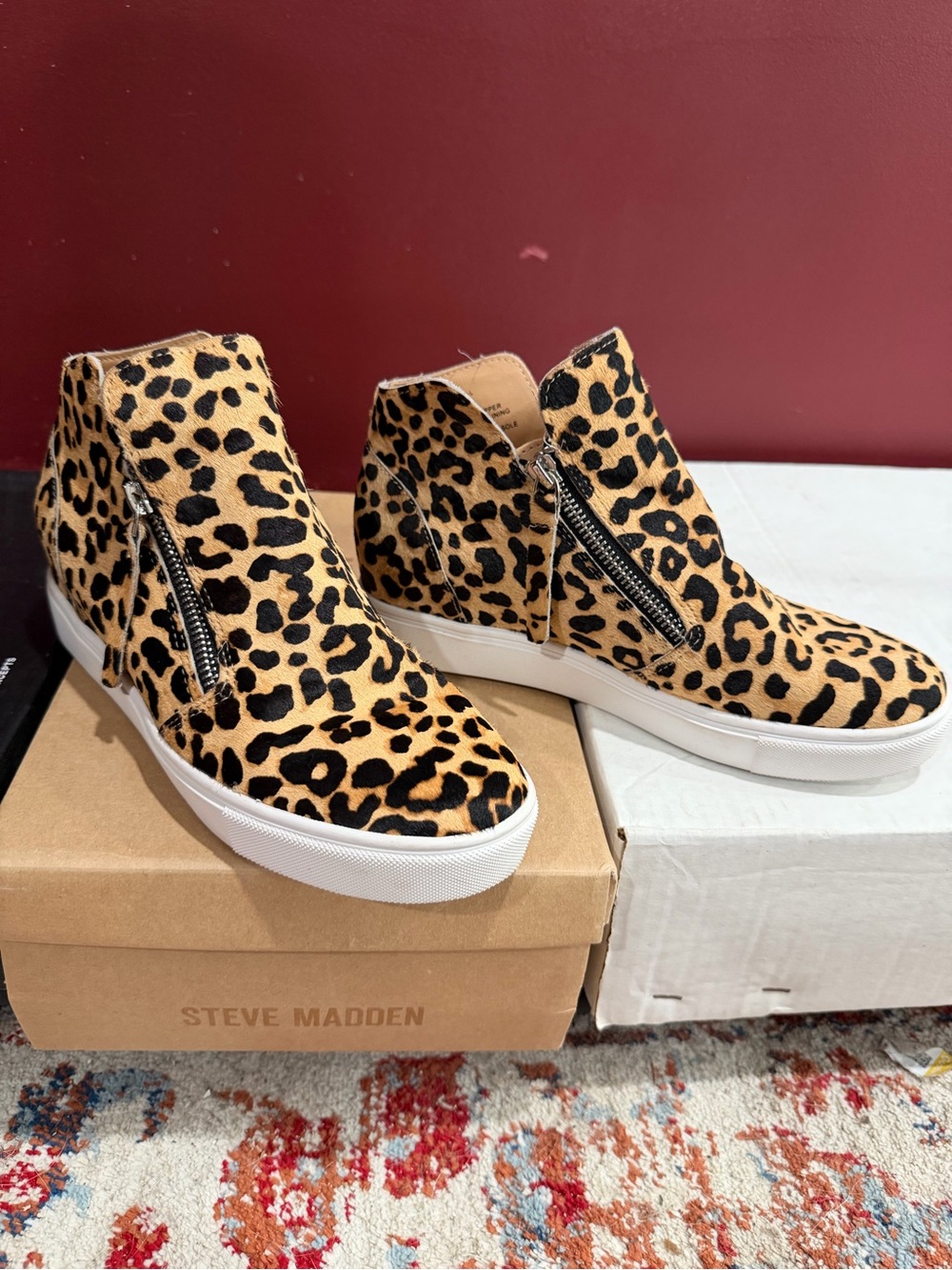 BRAND NEW NEVER WORN Steve Madden Leopard Wedge Sneaker in Camel Tan and Black - Picture 5 of 7